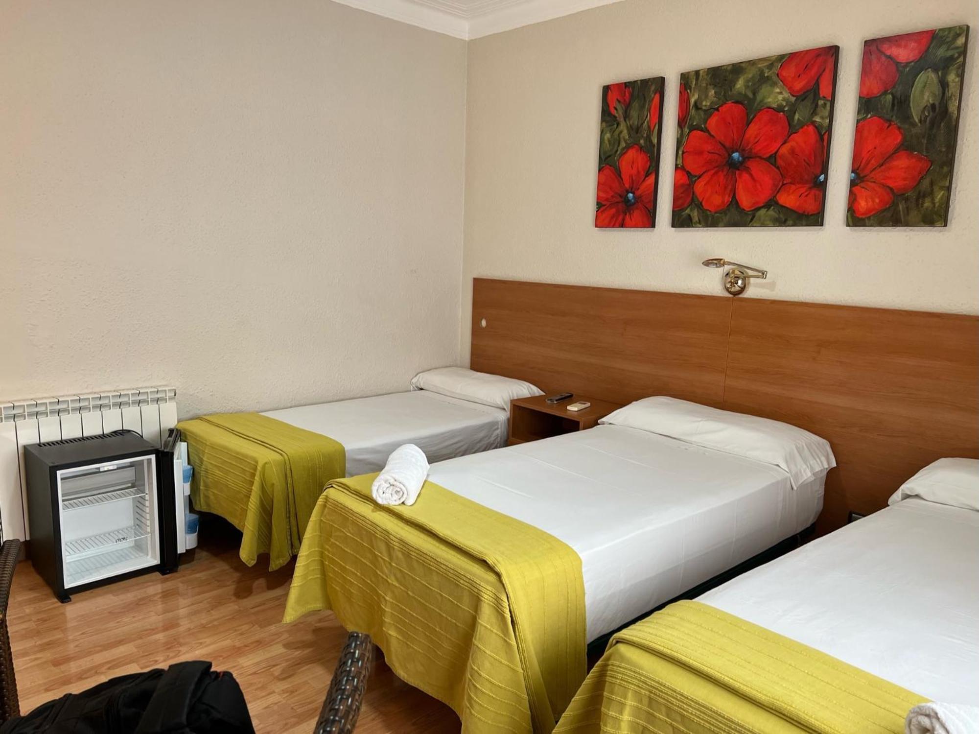 Pension Laforja Barcelona Exterior photo